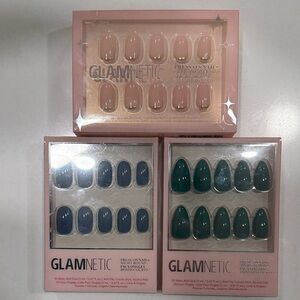 Glamnetic Press-On Nails Set - Light Pink with gold, Blue and Green.